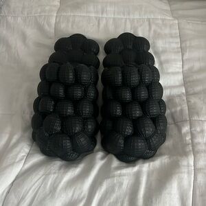 Black Bubble Slides (unisex)